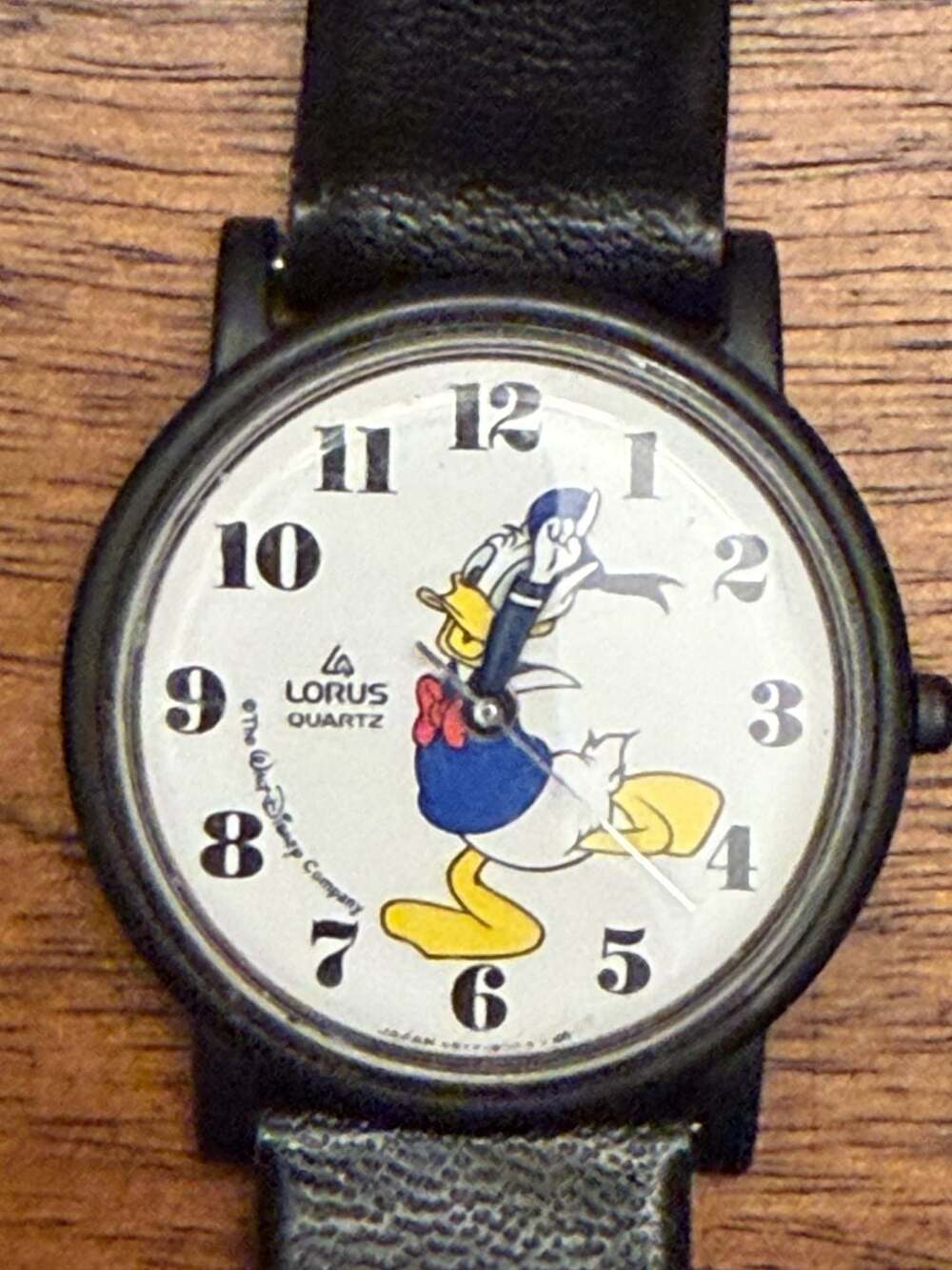 Vintage Lorus Disney Donald Duck Quartz Watch V515-8030 Black Case